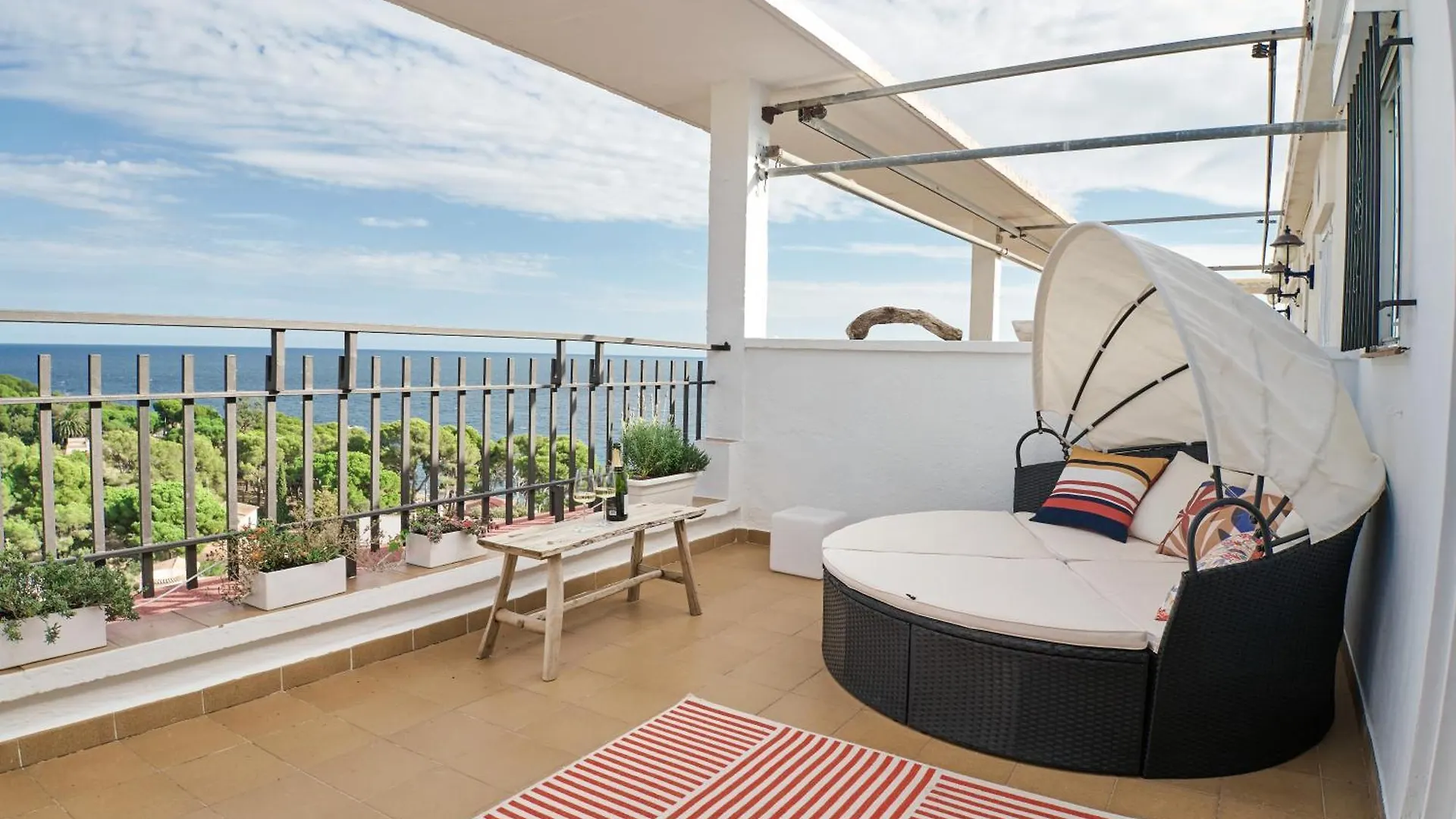 Apartment Beachfront Rooftop Haven Studio In Playa De Aro Platja d'Aro Spain